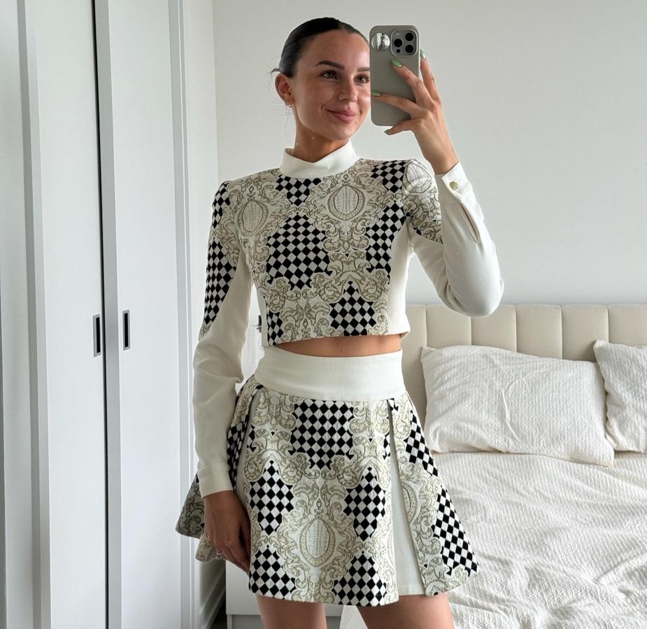 Super unique two piece set
