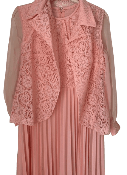 Romantic Pink Lace Dress — photo 2 of 2