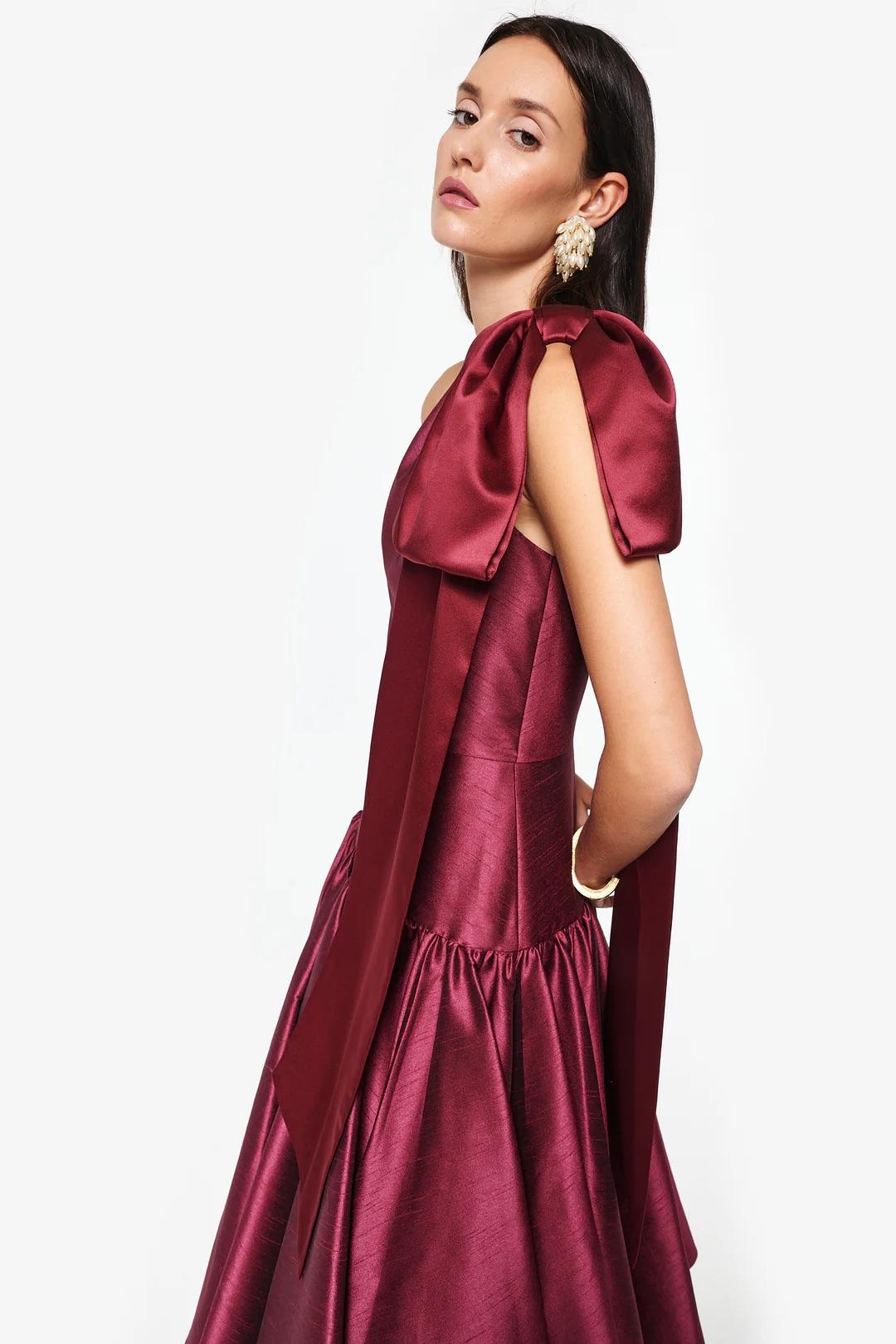 BURGUNDY TRACEY LESEA BERRY X COUPER — photo 3 of 4