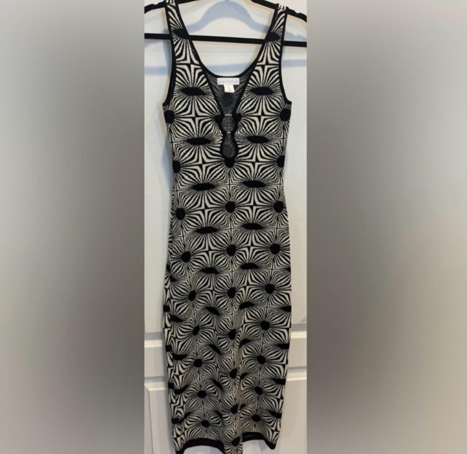 Geometric Cut Out Midi Dress — photo 3 of 5