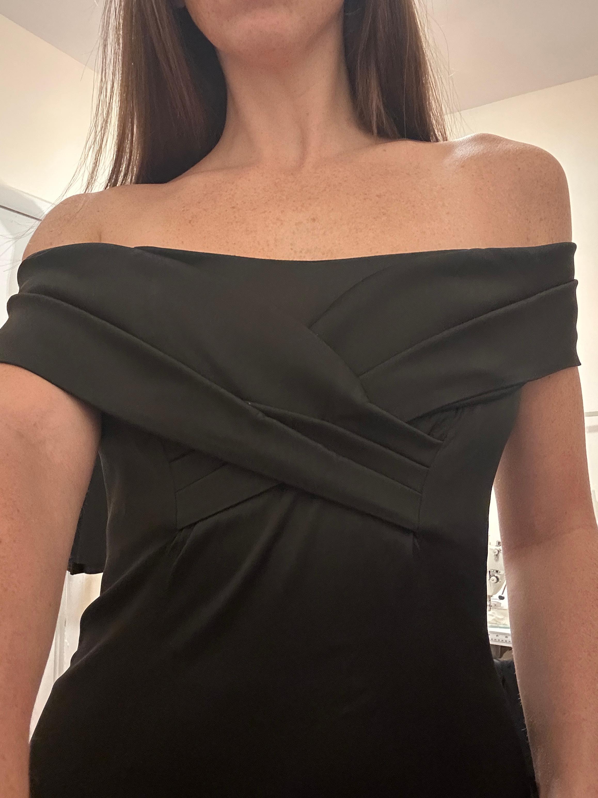 Vera Wang Off-Shoulder Dress — photo 2 of 5