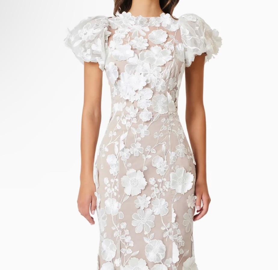 Elliatt Astraea 3D Lace Maxi Dress In White — photo 3 of 5