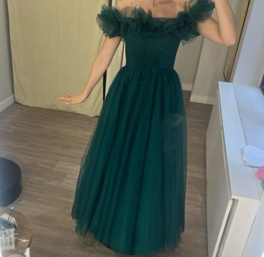 Jenny Packham green ball gown — photo 4 of 4