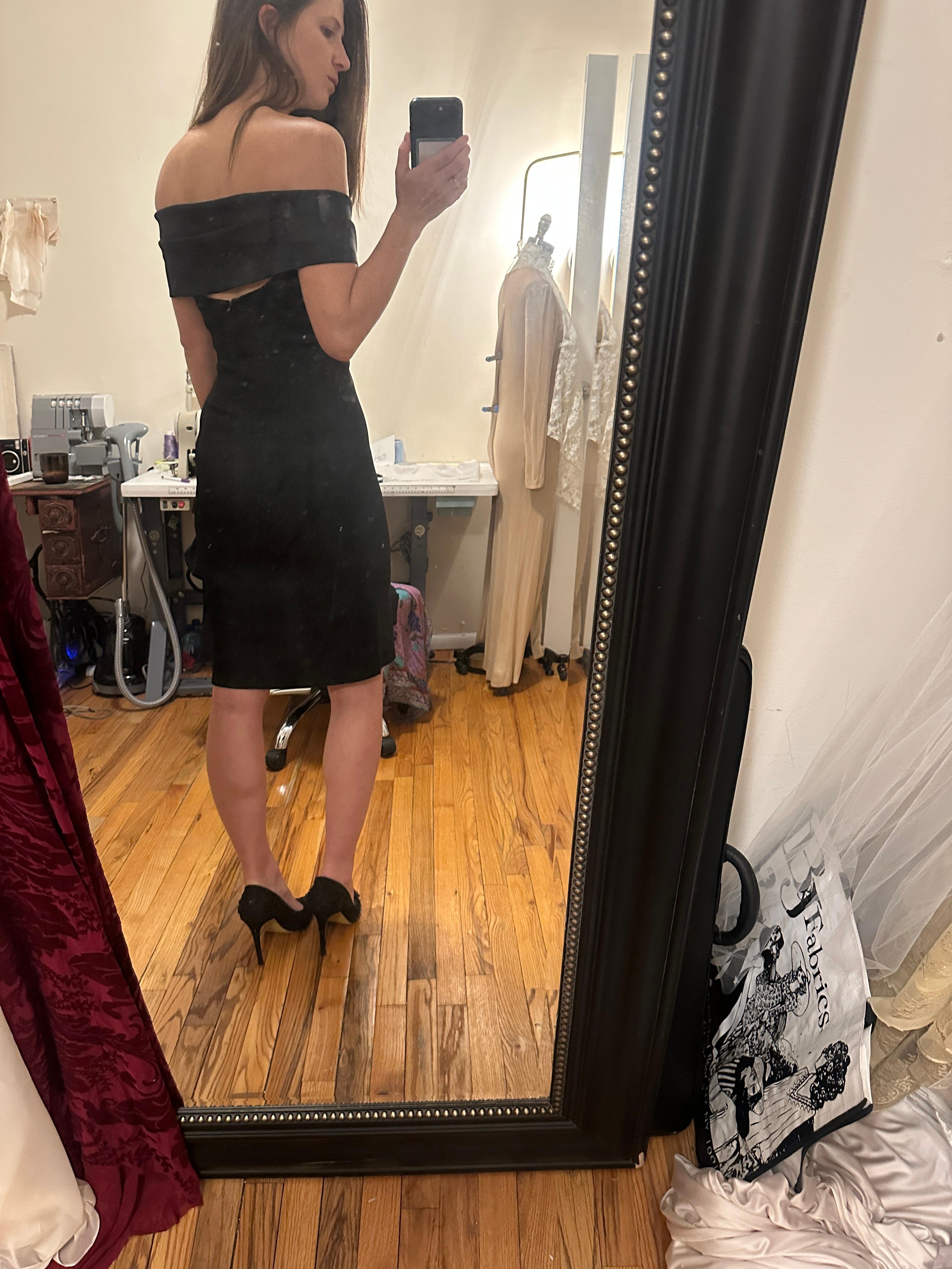 Vera Wang Off-Shoulder Dress — photo 3 of 5