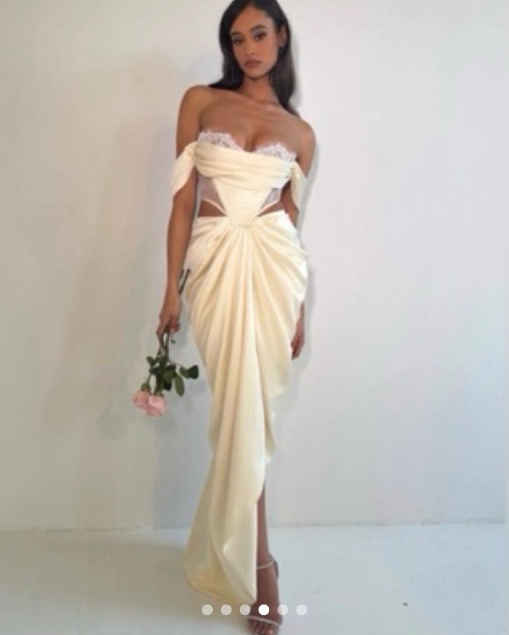 Miss Circle Umbrielle Corset Gown — photo 2 of 3
