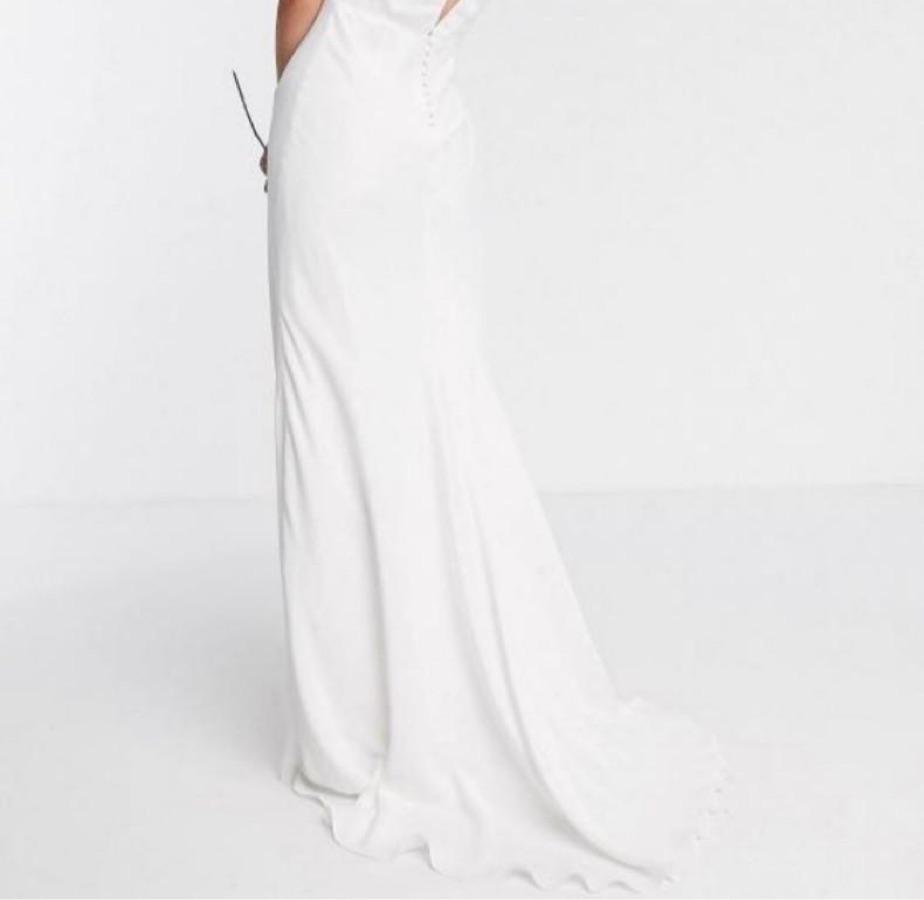 ASOS Wedding Dress with Train — photo 4 of 4