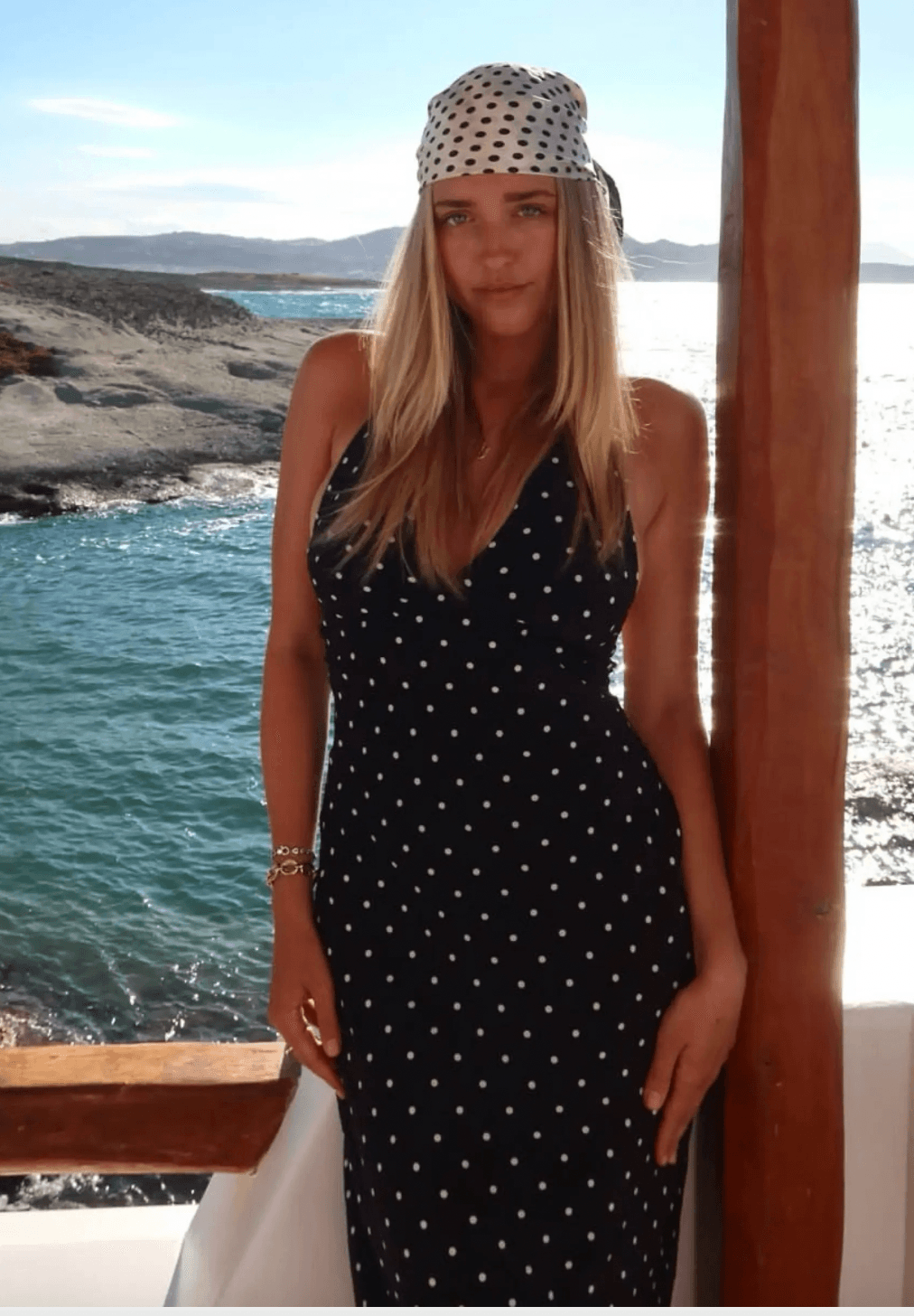 Realisation Par The Sadie in Petit Spot Noir MEDIUM — photo 2 of 3