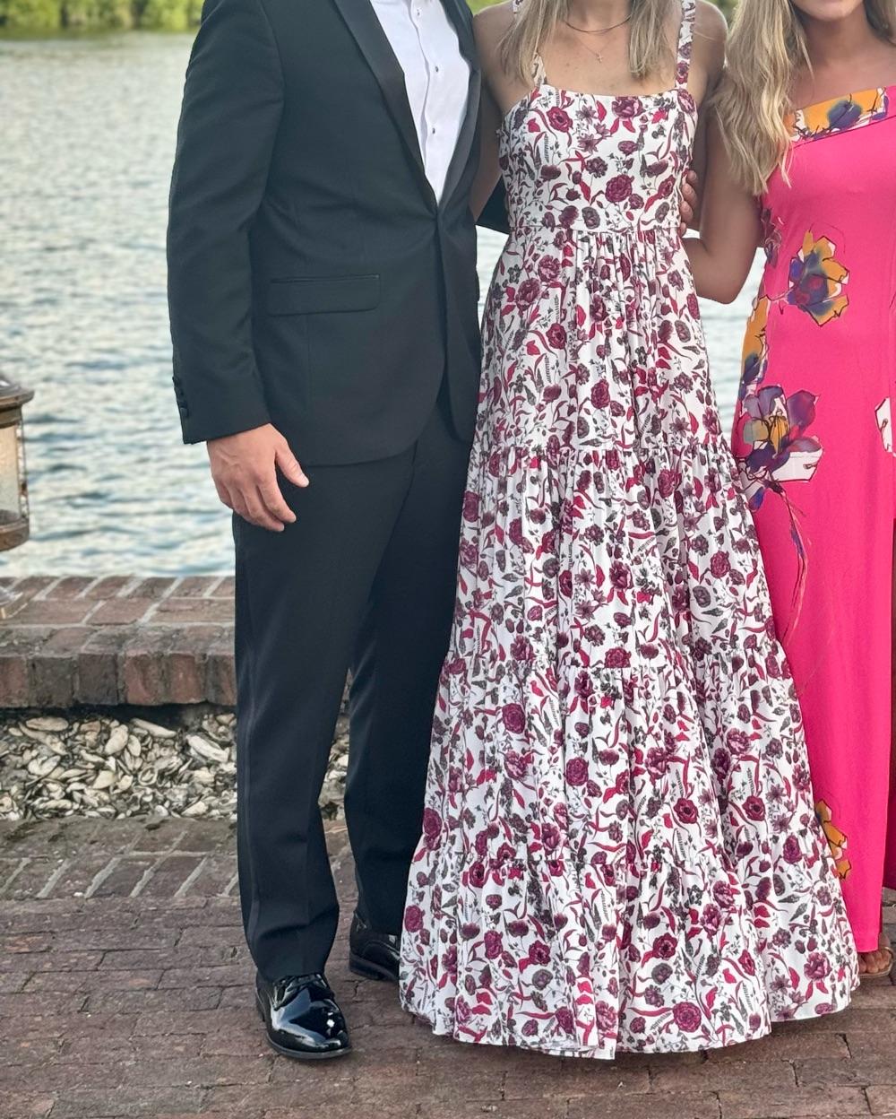 Amazing Comfortable Alexis Dress — photo 4 of 5