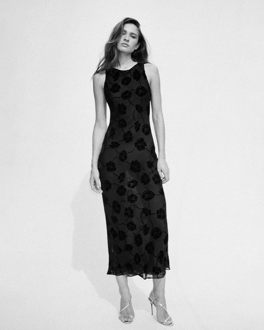 Réalisation Par Carla Dress - M Noir — photo 3 of 6