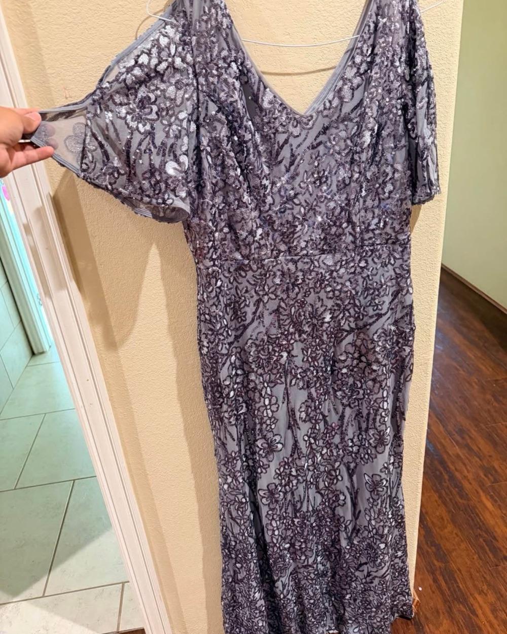 Sequin mermaid fit dress — photo 3 of 4