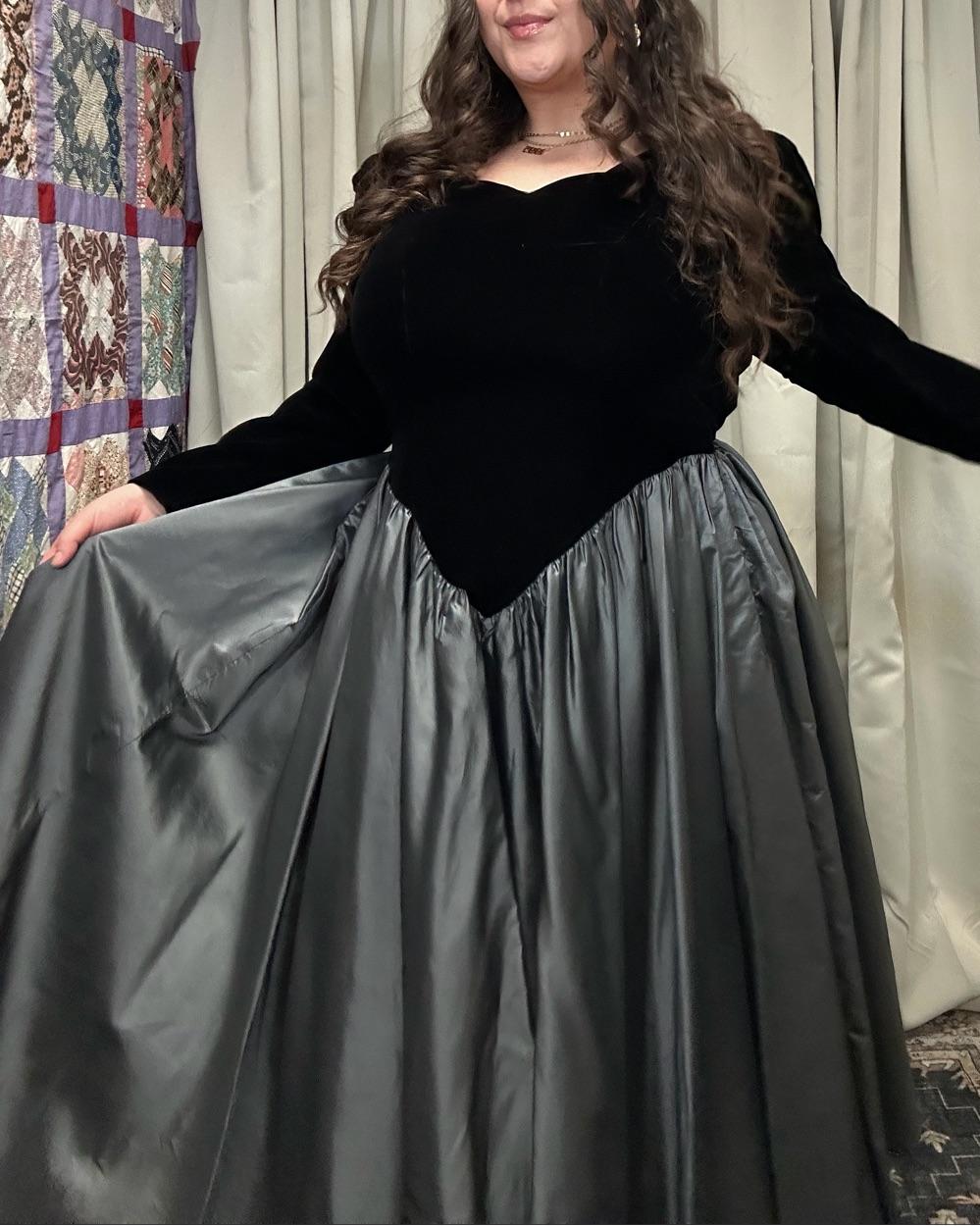 80s Dark Romantic Basque Waist Gown — photo 6 of 6